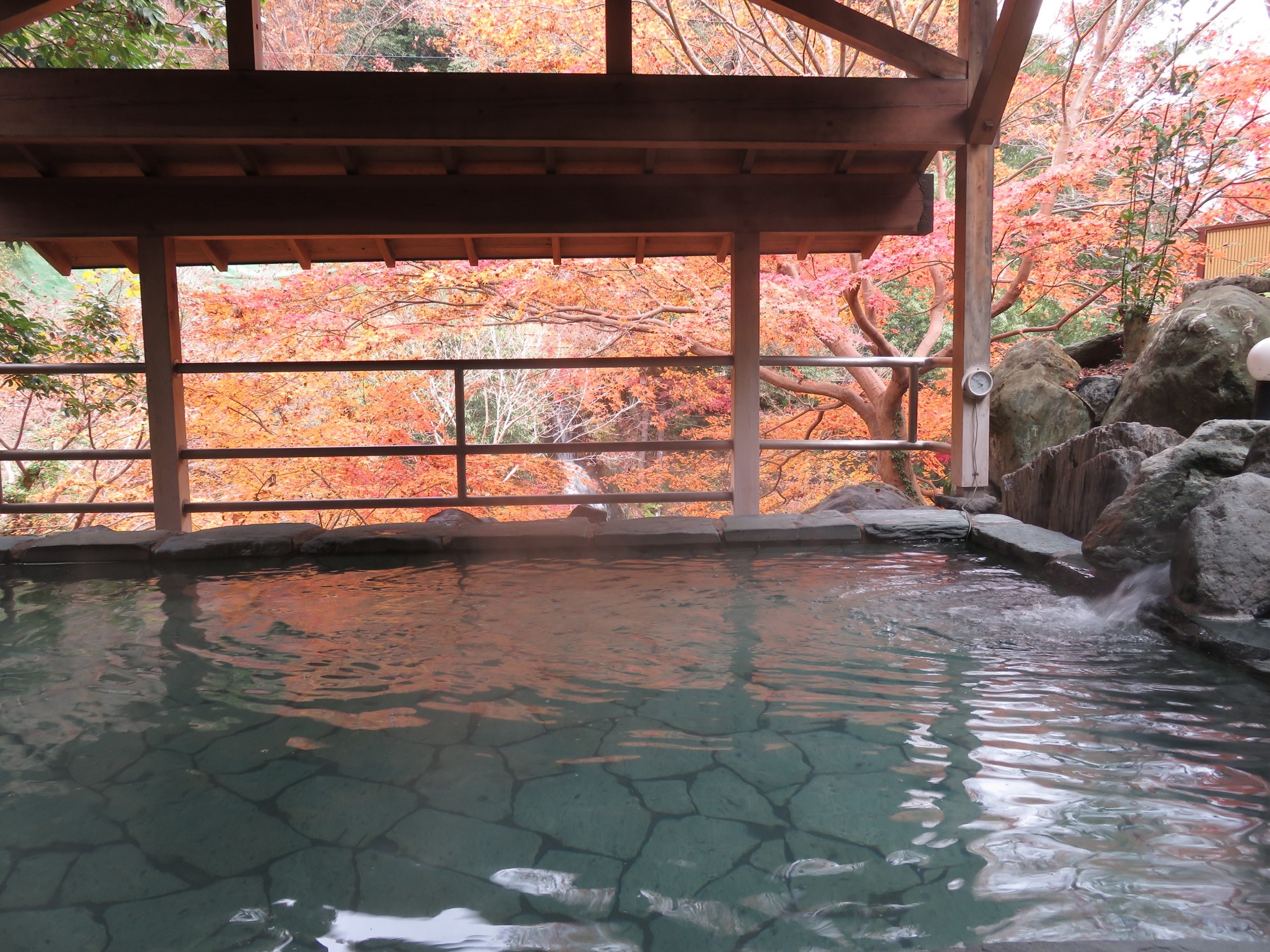 秩父 温泉 満願 の 湯